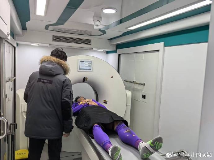  記者：謝維軍初步檢查無大礙，后續(xù)兩天還要注意觀察