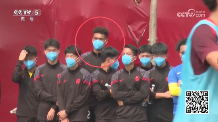  無緣U17國足名單，張洪福隨恒大足校觀摩國少隊訓練